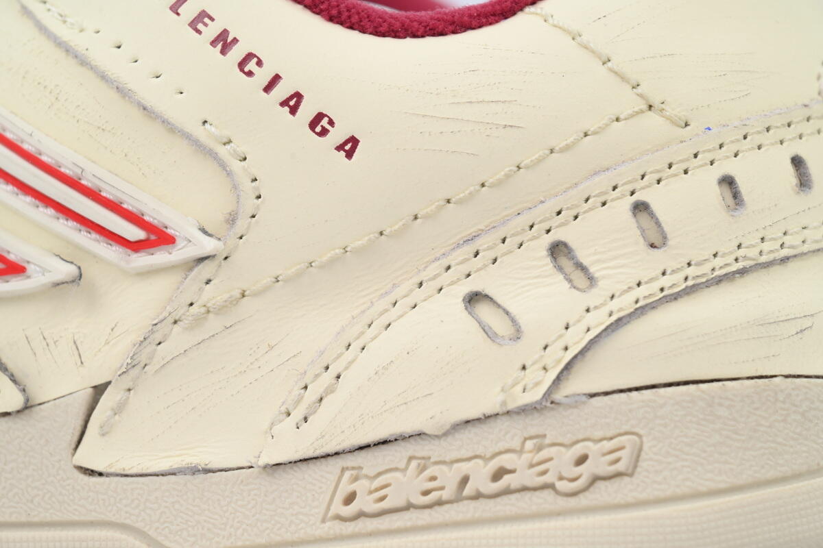 Balenciaga HAMPTONS WORN-OUT Beige Red 841765 WCURB 9141