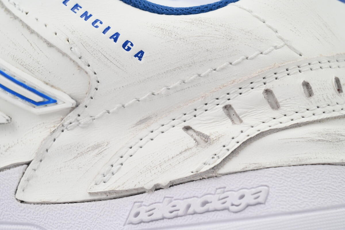 Balenciaga HAMPTONS WORN-OUT White Skyblue 841765 WCURB 9141