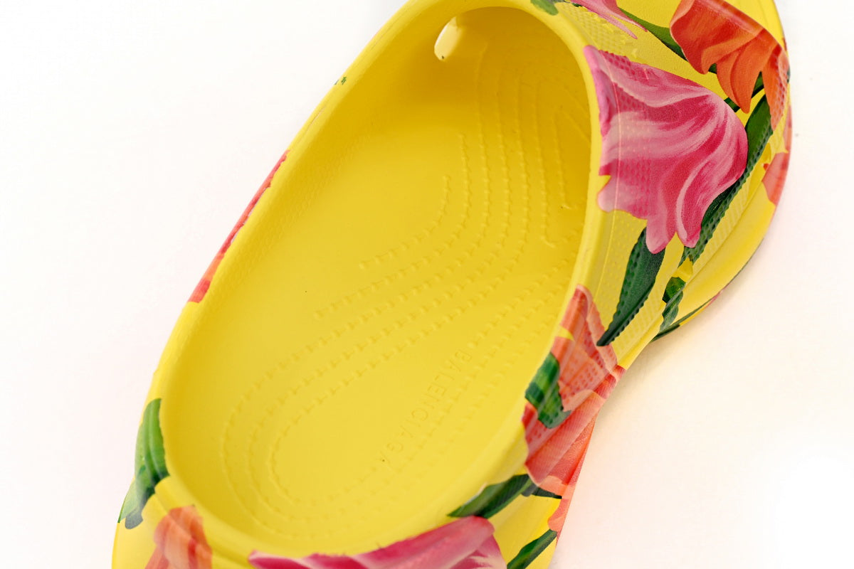 BALENCIAGA Pool Crocs Watermark Yellow 677389 W1S8F 7053