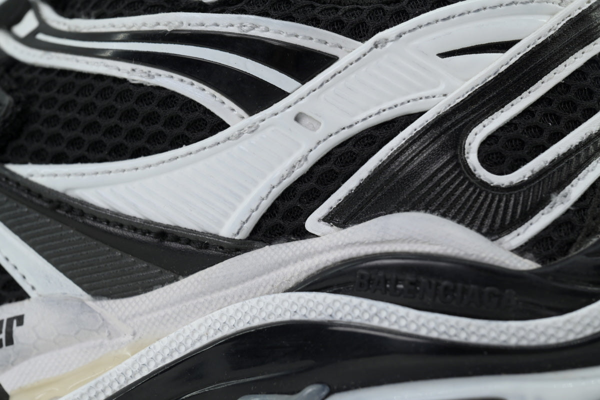 Balenciaga Runner Sneaker 'Black White' 779064 W3RXP 0213
